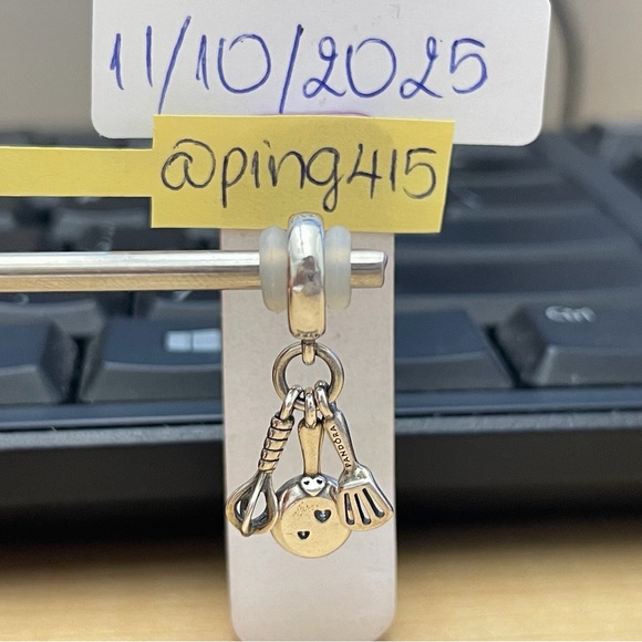 Pandora frying pan, spatula and whisk dangle - Picture 2 of 10